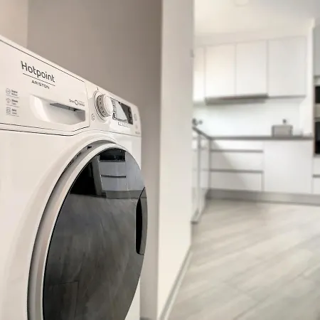 Rainbow By Lovelystay Apartman