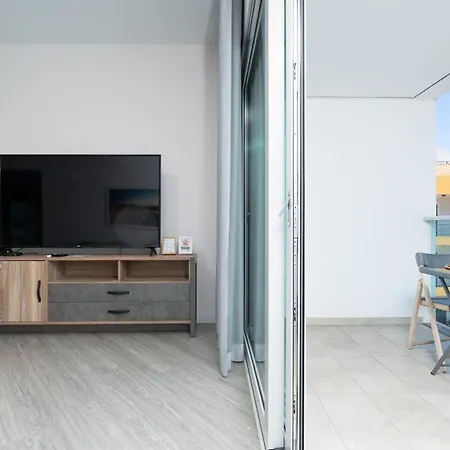 Apartment Rainbow By Lovelystay *