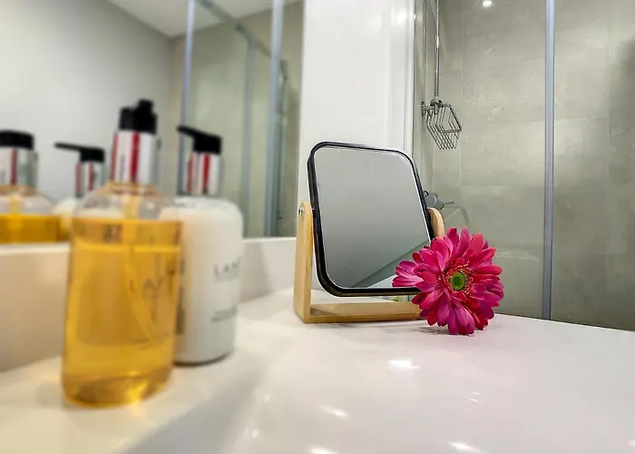 Rainbow By Lovelystay דירה פונשל