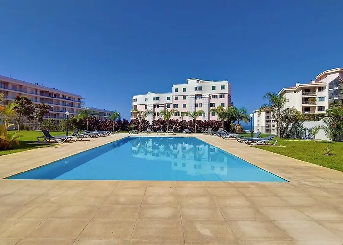 Rainbow By Lovelystay פונשל